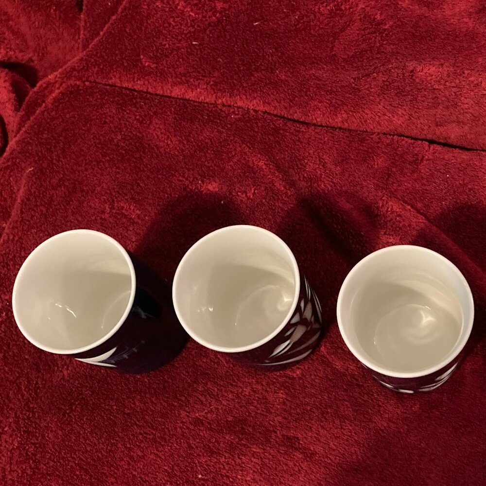 VTG THREE (3) Porcelain Teacup/Sake Cups-MCI JAPAN-Sgraffito Floral Etched-EUC - Picture 5 of 9